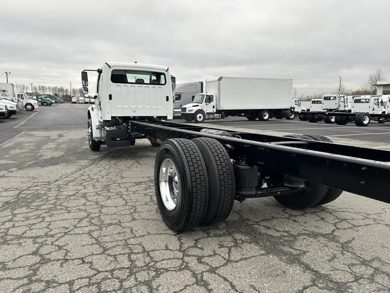 2025 Freightliner M2 106 in Pacific, WA — photo 2