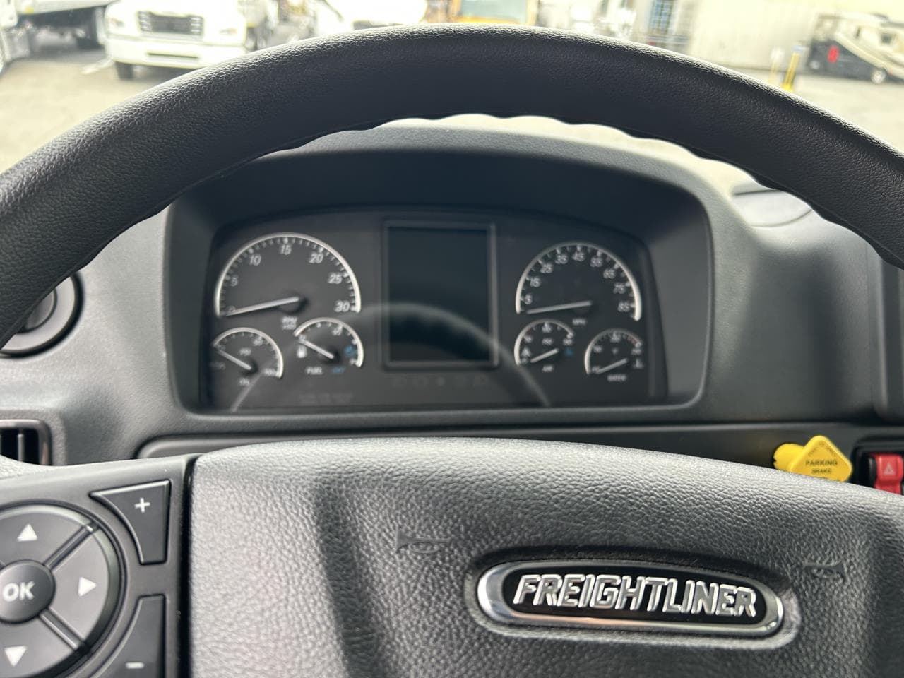 2025 Freightliner M2 106 in Medford, OR — photo 12