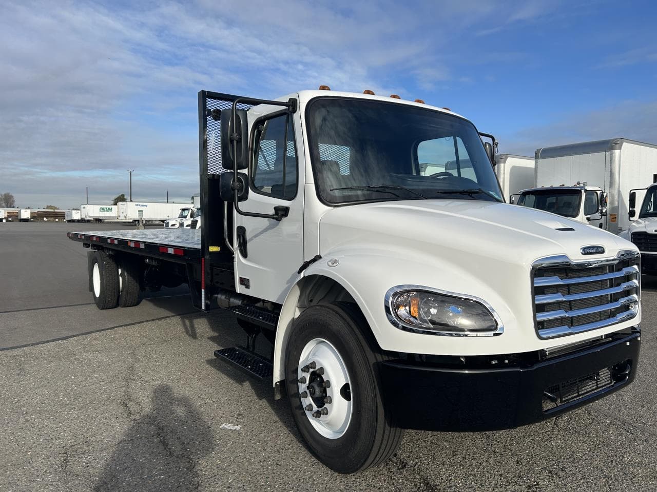2025 Freightliner M2 106 in Albany, OR — photo 5