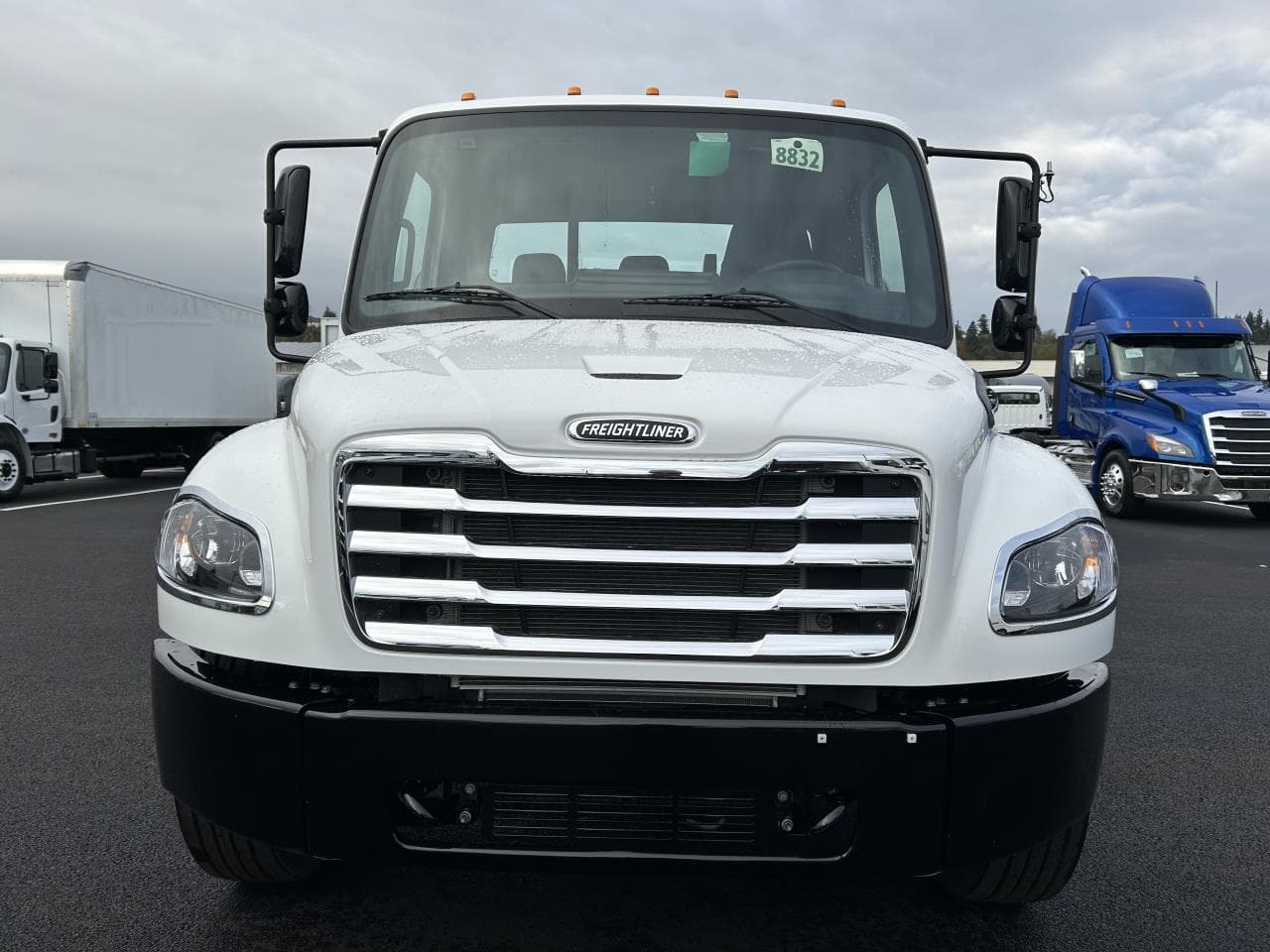 2025 Freightliner M2 106 in Pacific, WA — photo 5