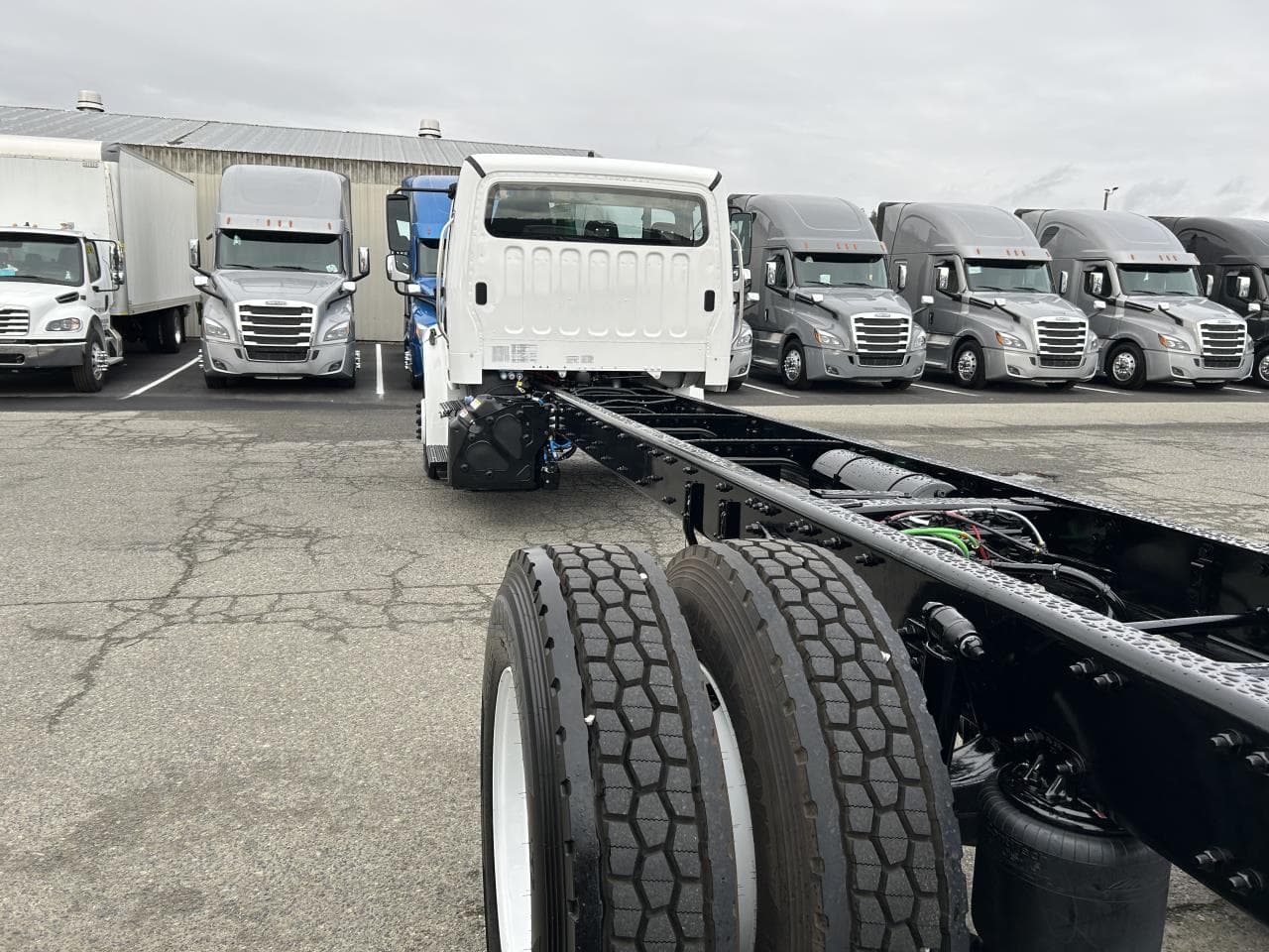 2025 Freightliner M2 106 in Olympia, WA — photo 2