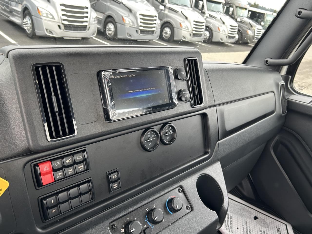 2025 Freightliner M2 106 in Olympia, WA — photo 7