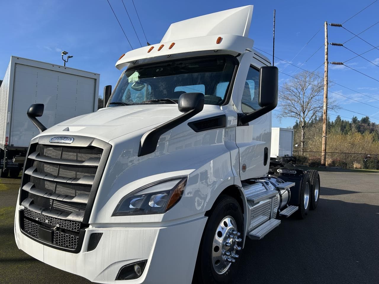 2025 Freightliner Cascadia in Spokane, WA — photo 3