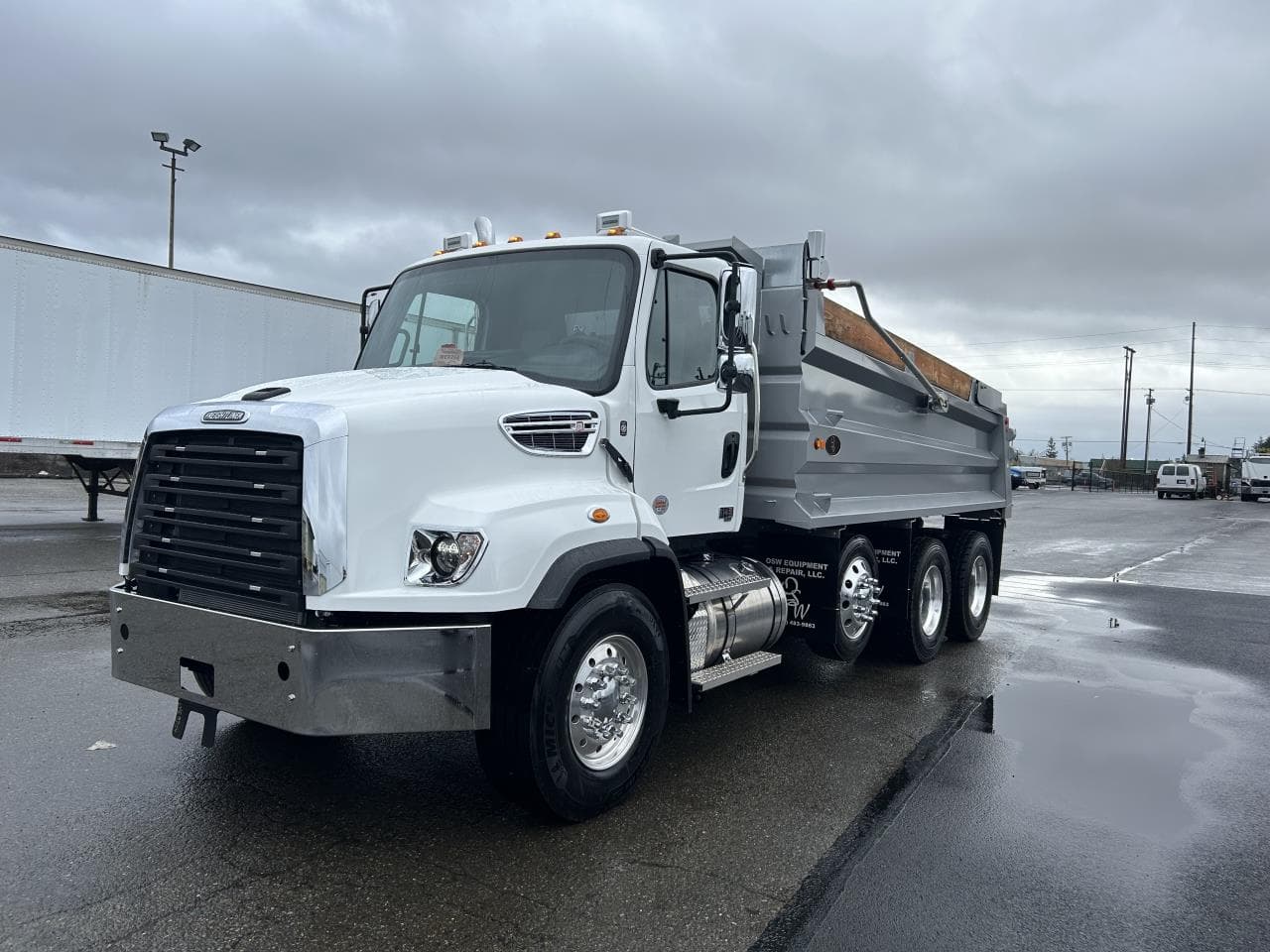 2025 Freightliner 114SD