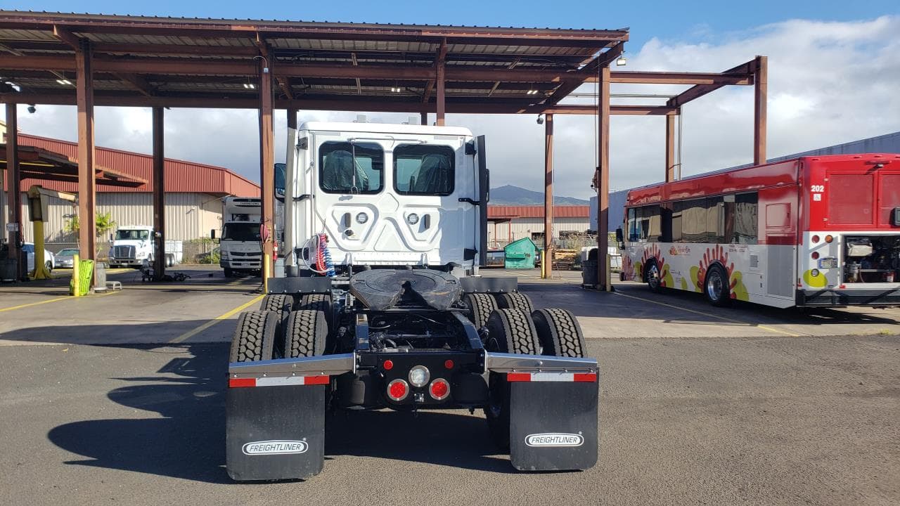 2026 Freightliner Cascadia in Kapolei, HI — photo 4