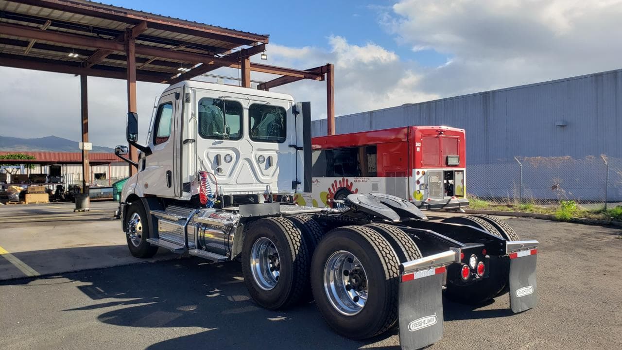 2026 Freightliner Cascadia in Kapolei, HI — photo 5