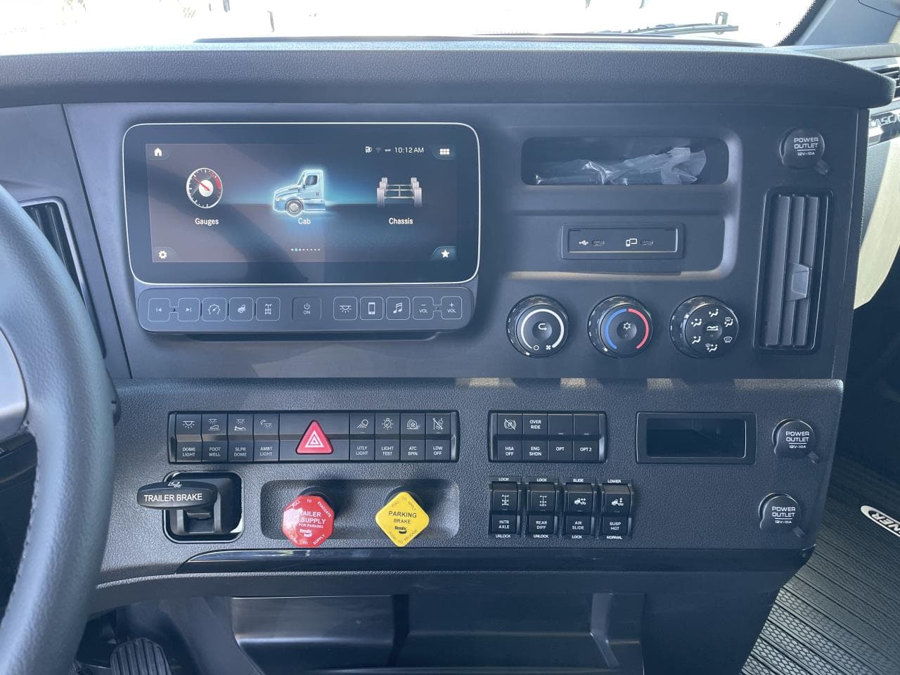 2026 Freightliner Cascadia in Medford, OR — photo 6