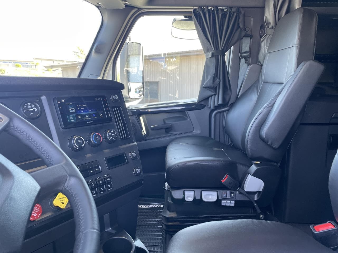 2026 Freightliner Cascadia in Pacific, WA — photo 7