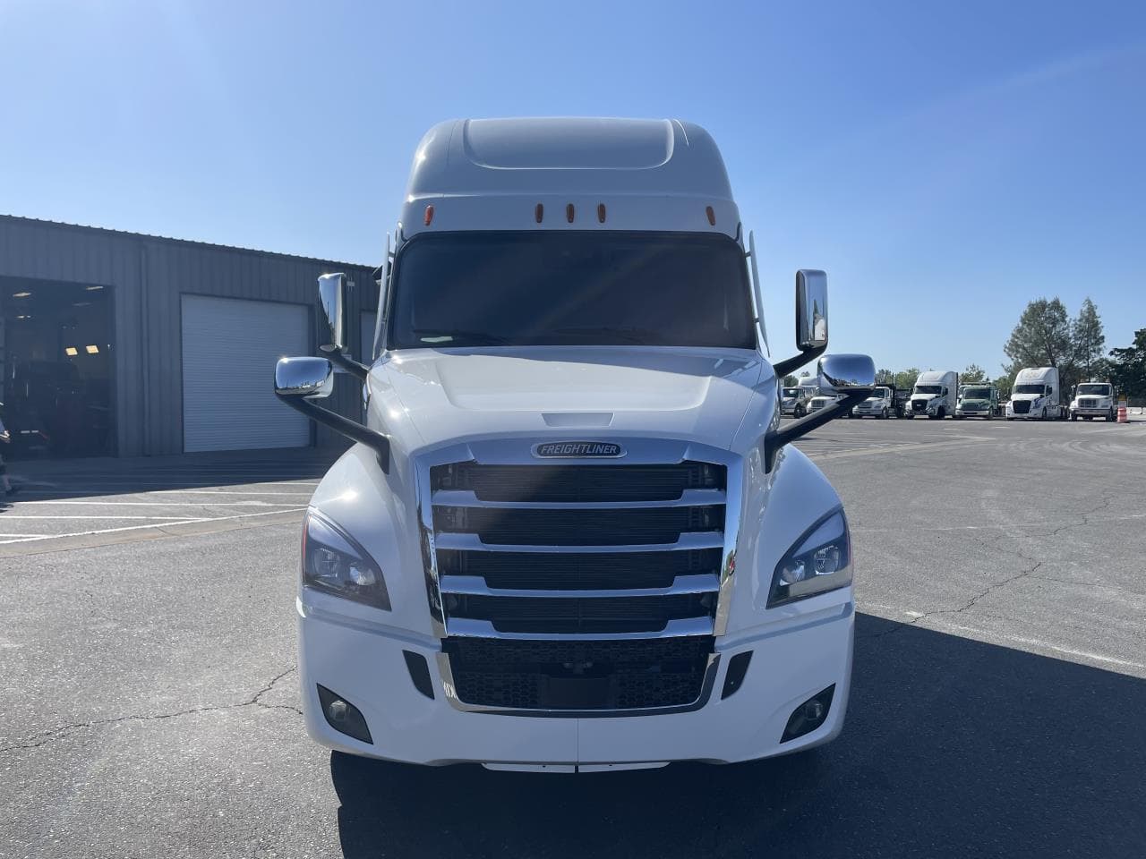 2026 Freightliner Cascadia in Medford, OR — photo 2