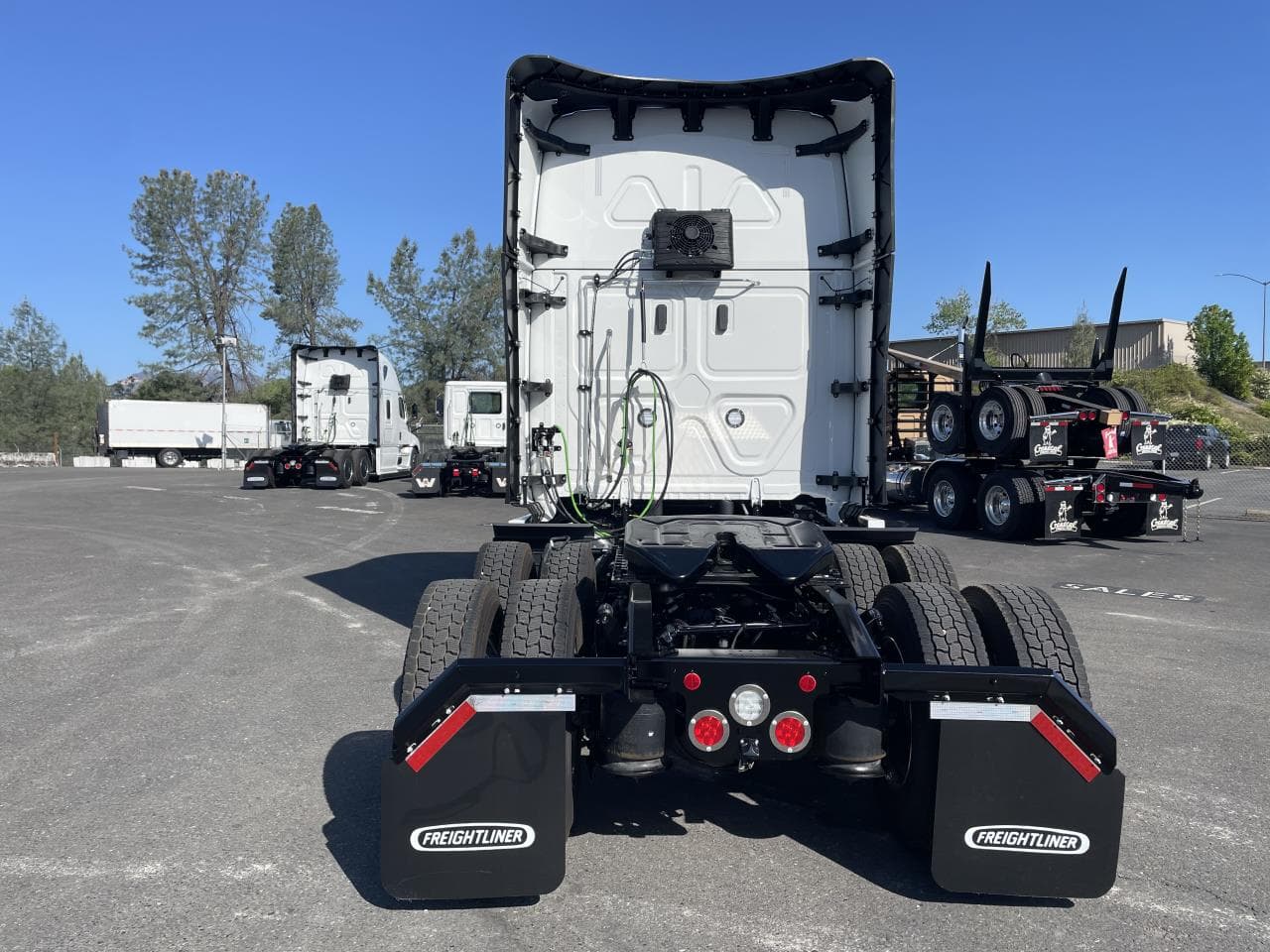 2026 Freightliner Cascadia in Medford, OR — photo 4