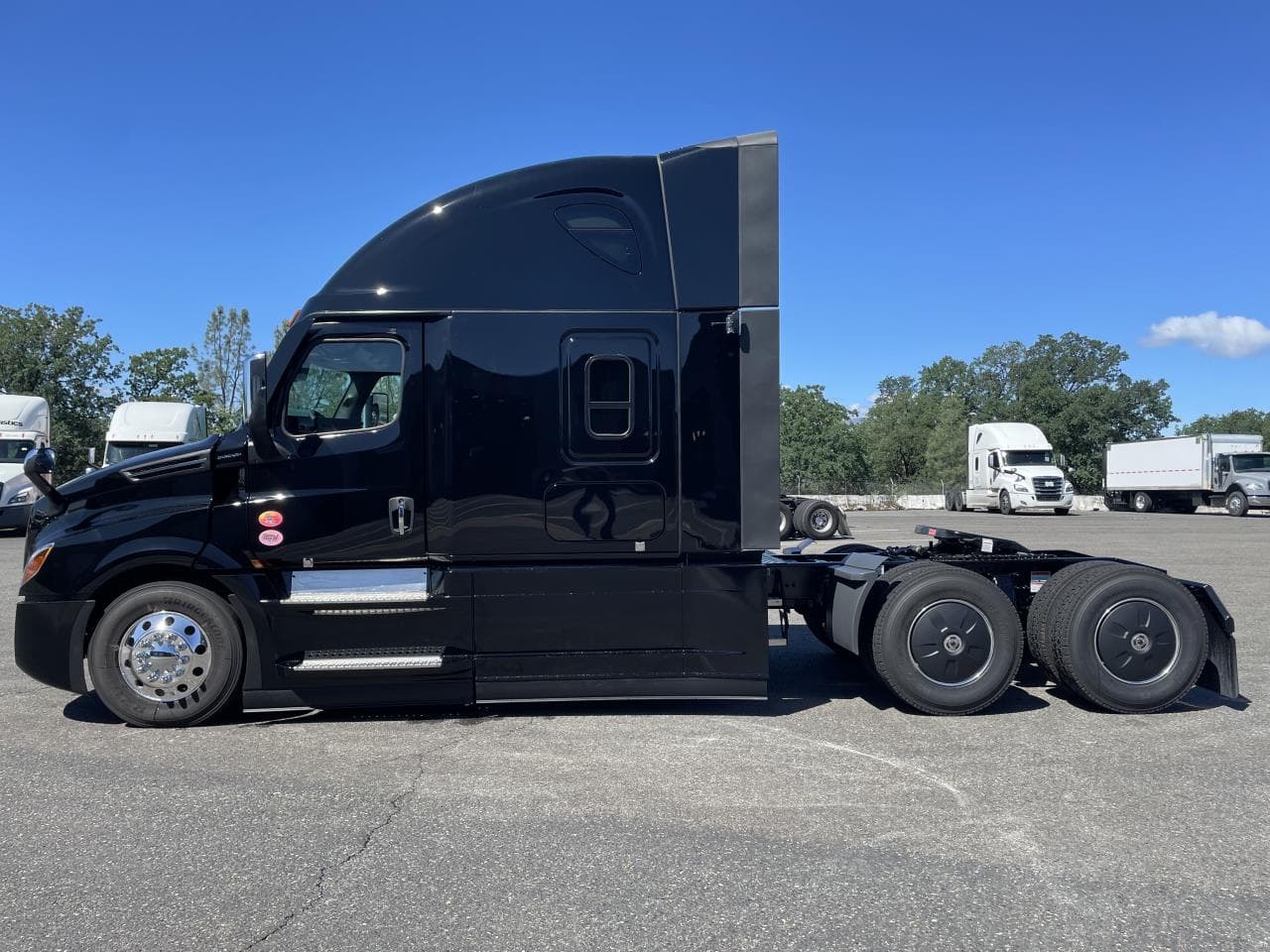 2026 Freightliner Cascadia in Pacific, WA — photo 4