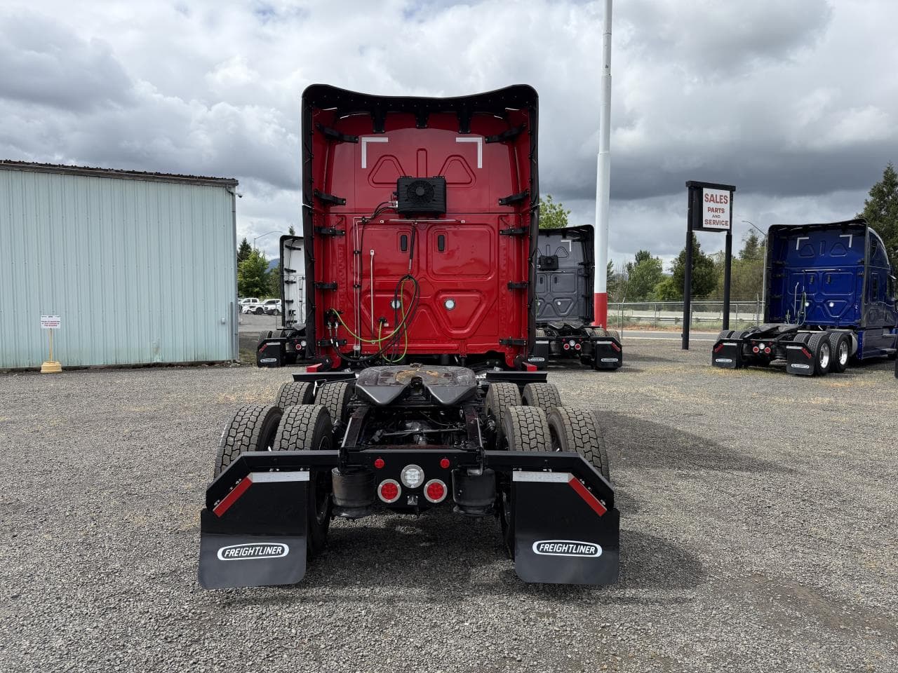2026 Freightliner Cascadia in Medford, OR — photo 5