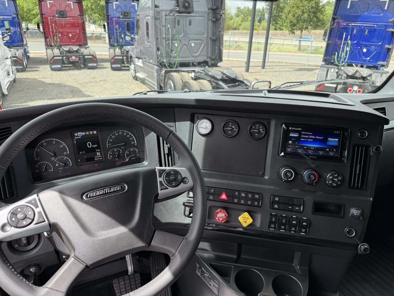 2026 Freightliner Cascadia in Medford, OR — photo 9