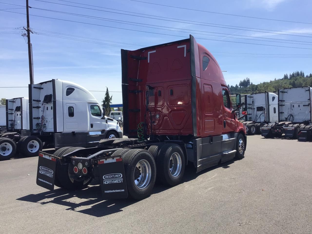 2021 Freightliner Cascadia in Spokane, WA — photo 2