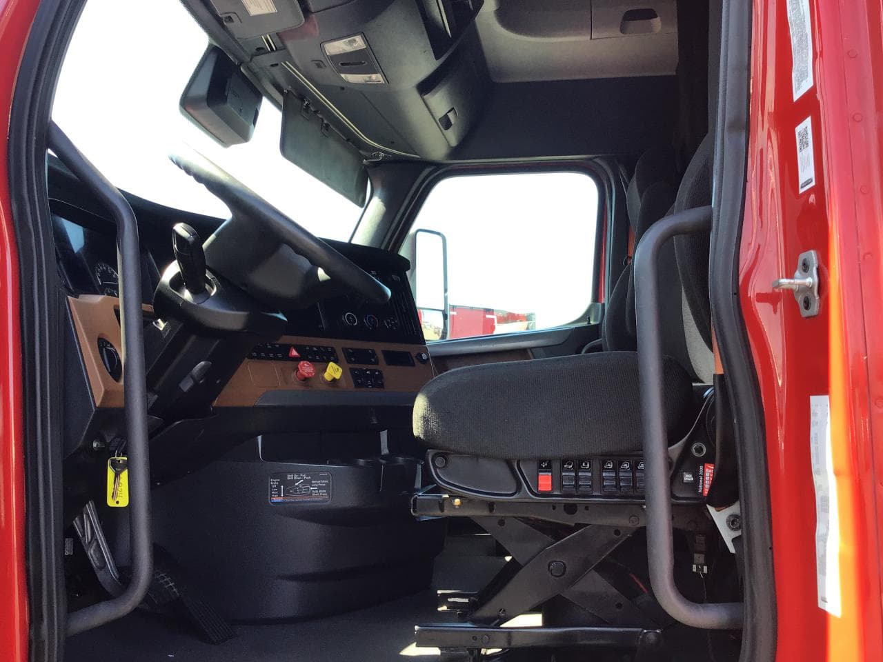 2021 Freightliner Cascadia in Spokane, WA — photo 5