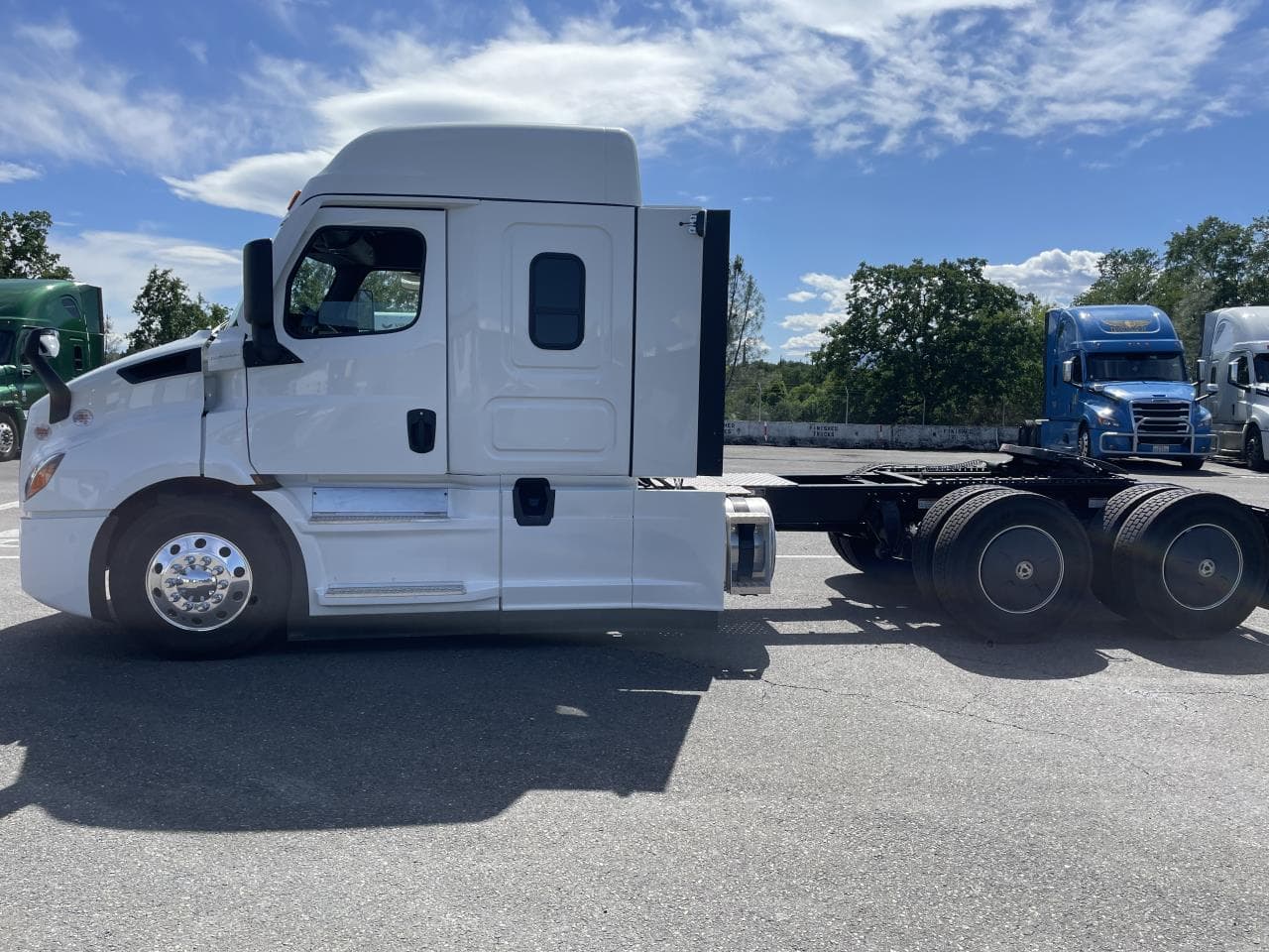 2026 Freightliner Cascadia in Redding, CA — photo 3