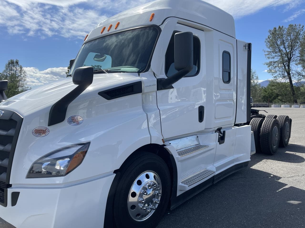 2026 Freightliner Cascadia in Redding, CA — photo 4