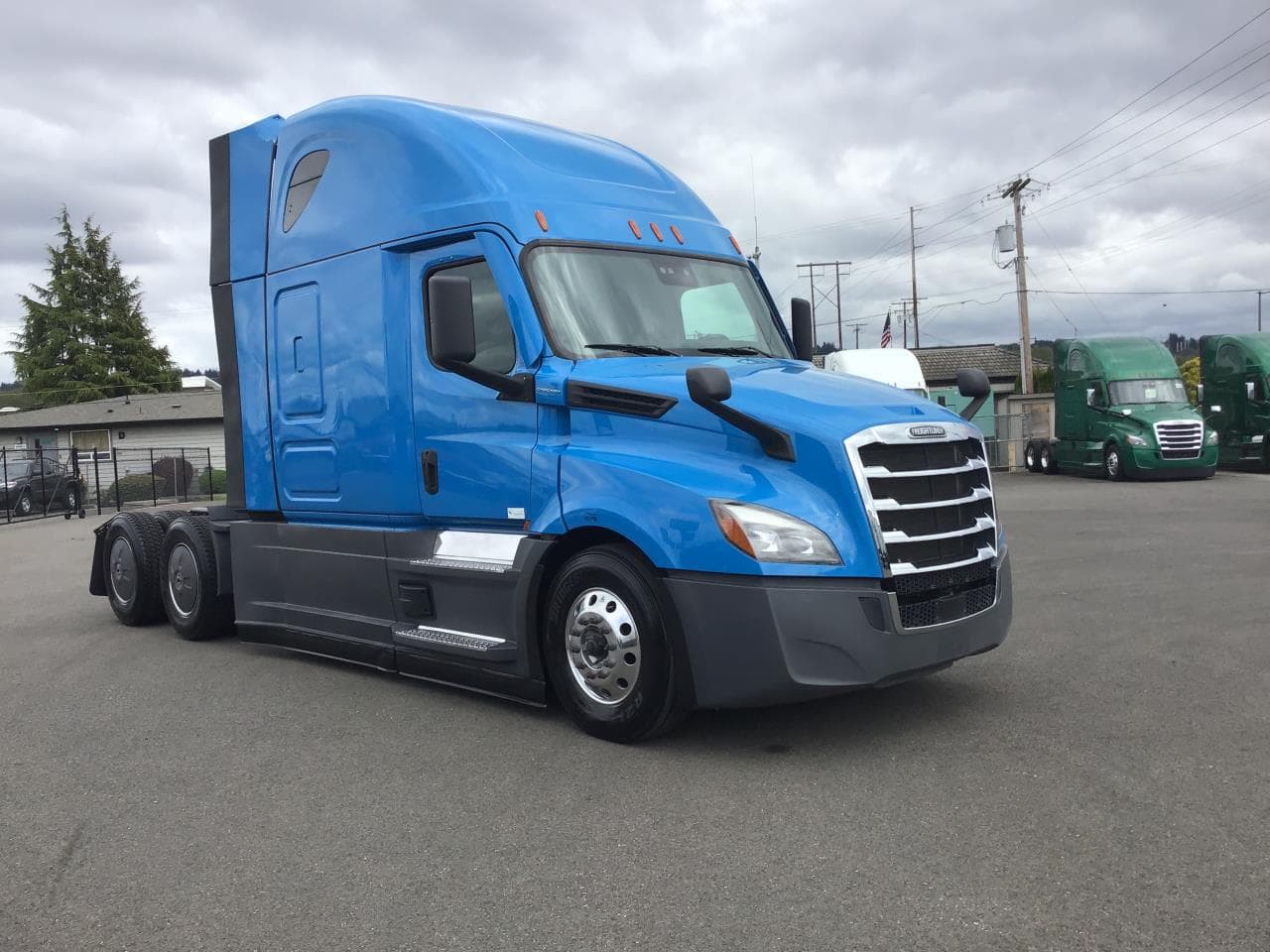 2023 Freightliner Cascadia in Pacific, WA — photo 3