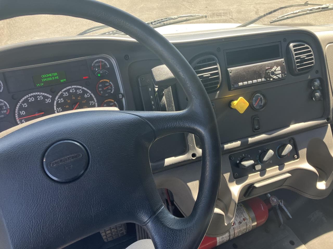 2018 Freightliner M2 106 in Ridgefield, WA — photo 7