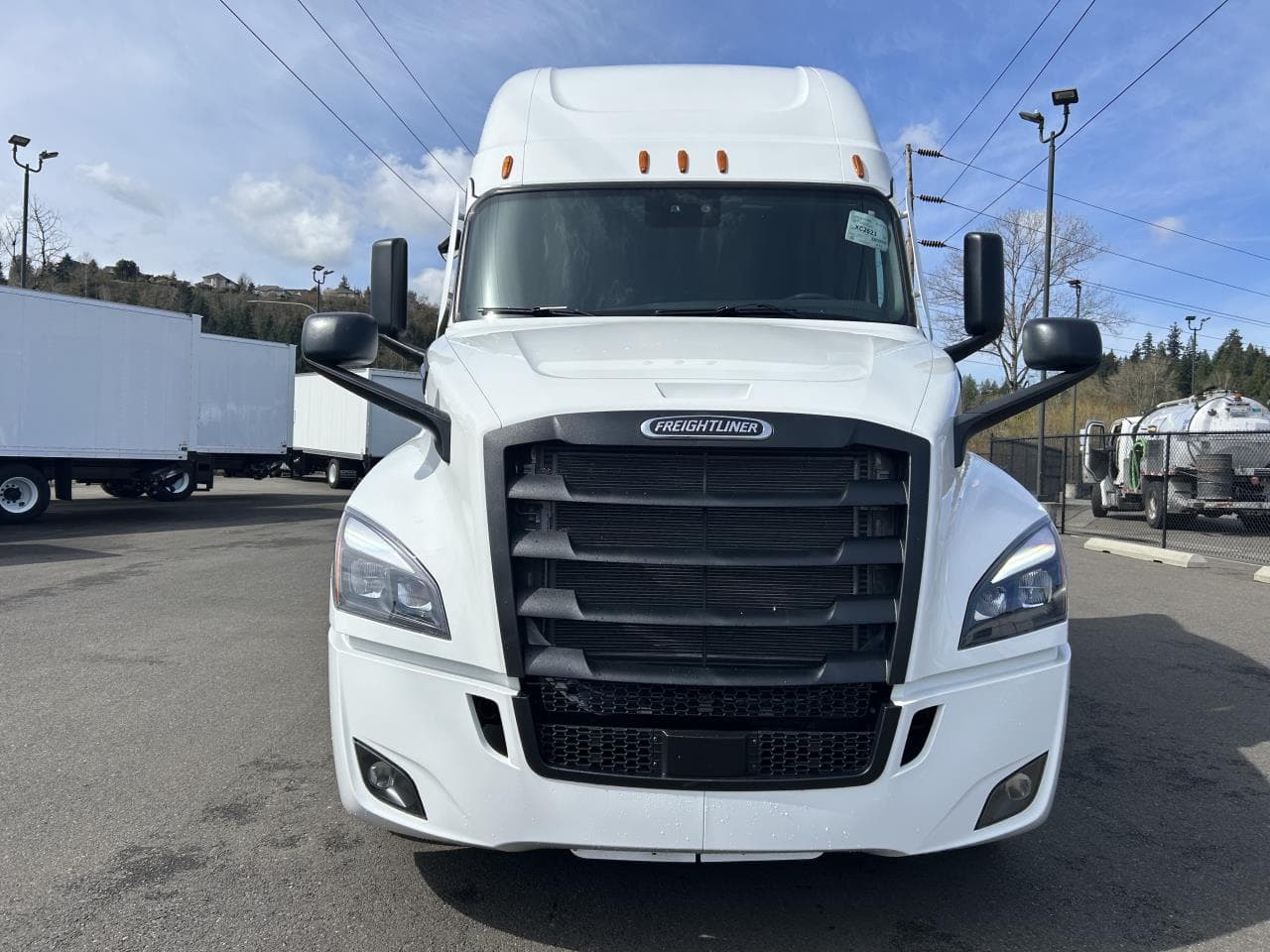 2027 Freightliner Cascadia in Pacific, WA — photo 2