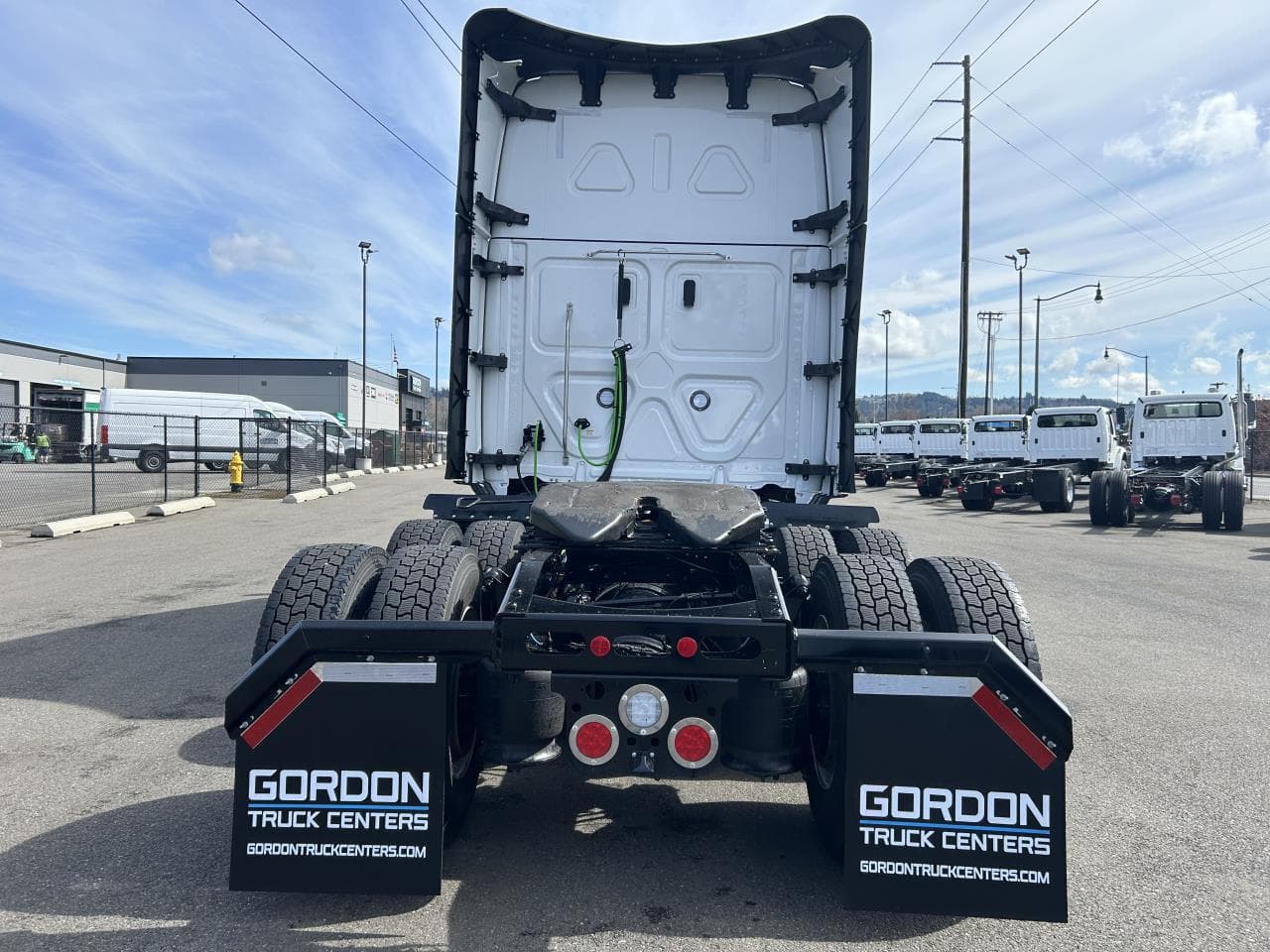 2027 Freightliner Cascadia in Pacific, WA — photo 5