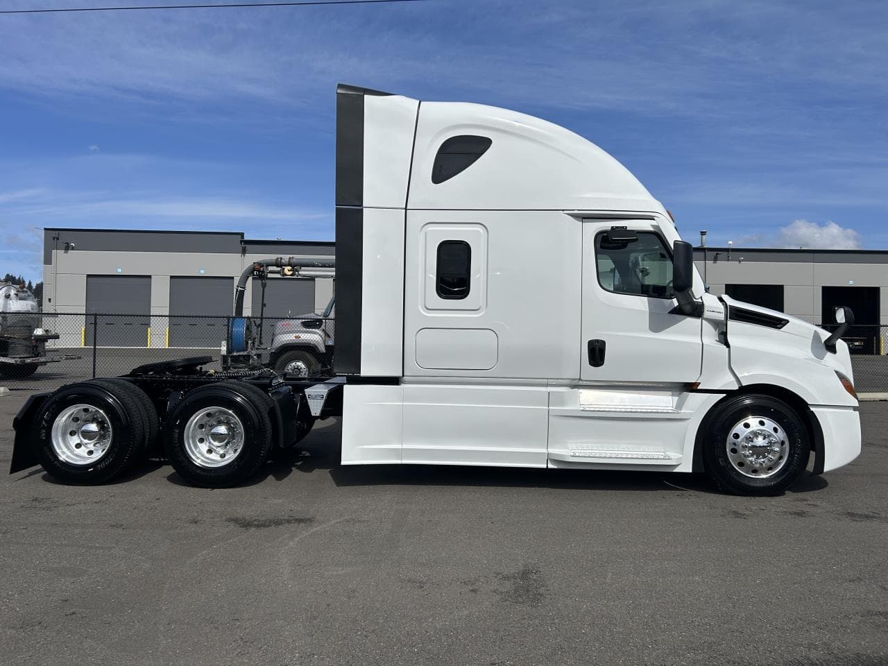 2027 Freightliner Cascadia in Mount Vernon, WA — photo 6