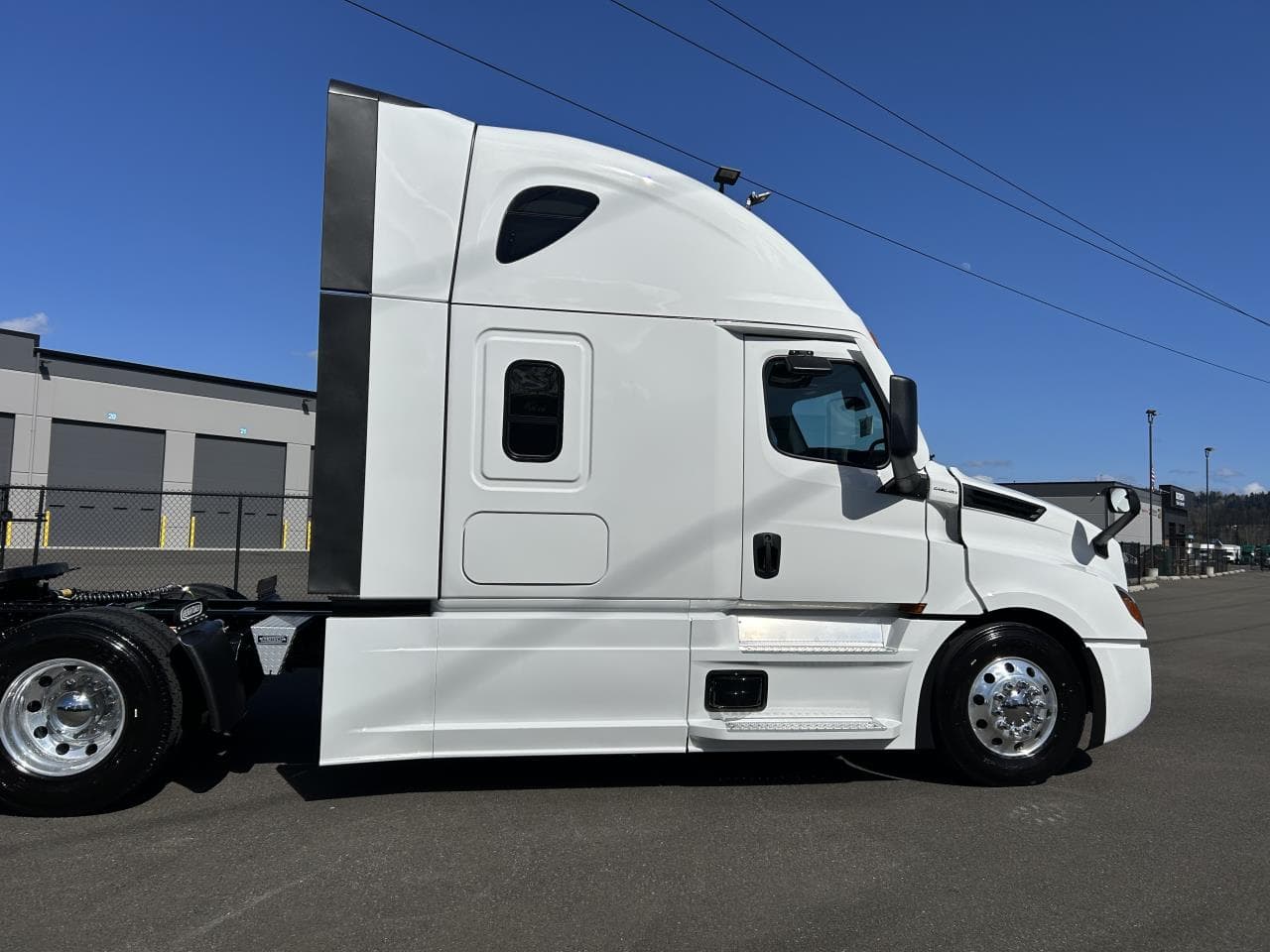 2027 Freightliner Cascadia in Pacific, WA — photo 7