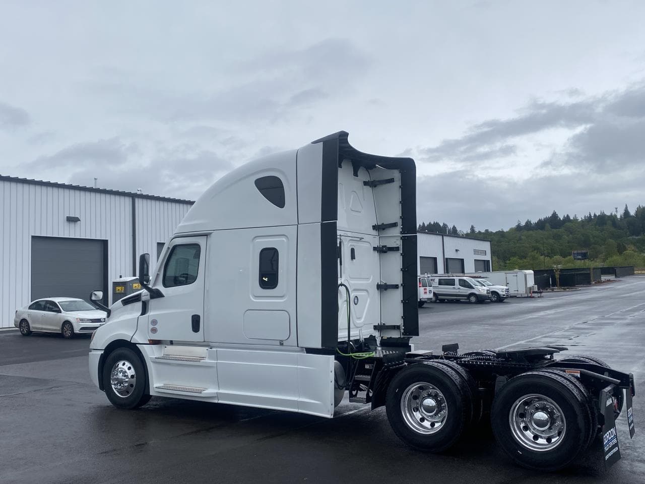 2027 Freightliner Cascadia in Albany, OR — photo 4