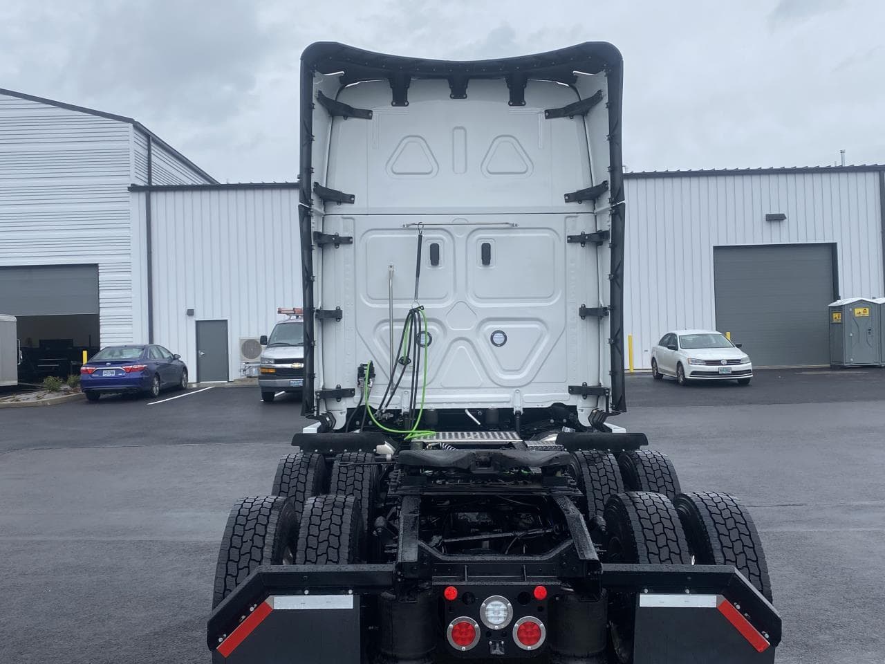 2027 Freightliner Cascadia in Albany, OR — photo 5