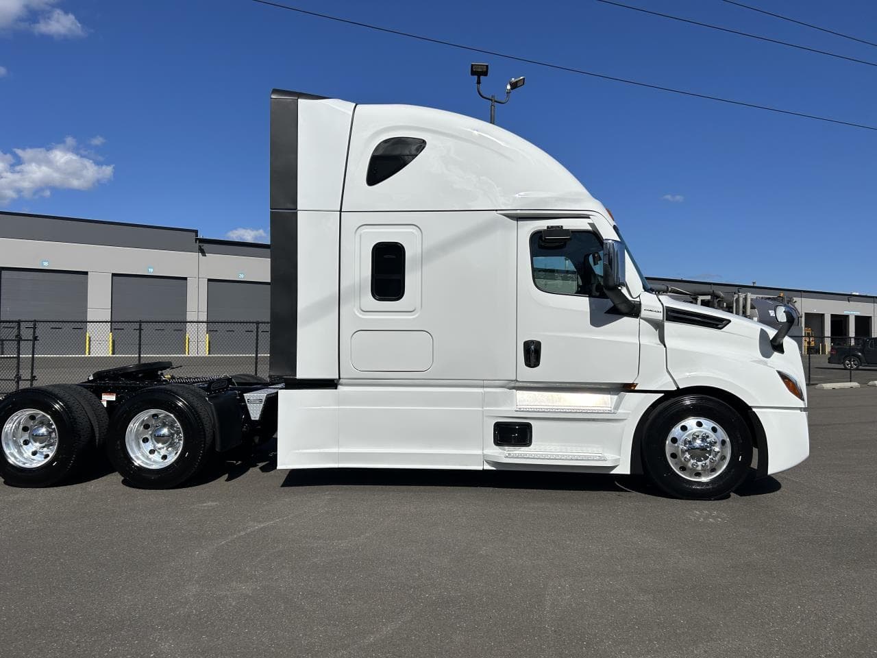 2027 Freightliner Cascadia in Pacific, WA — photo 6
