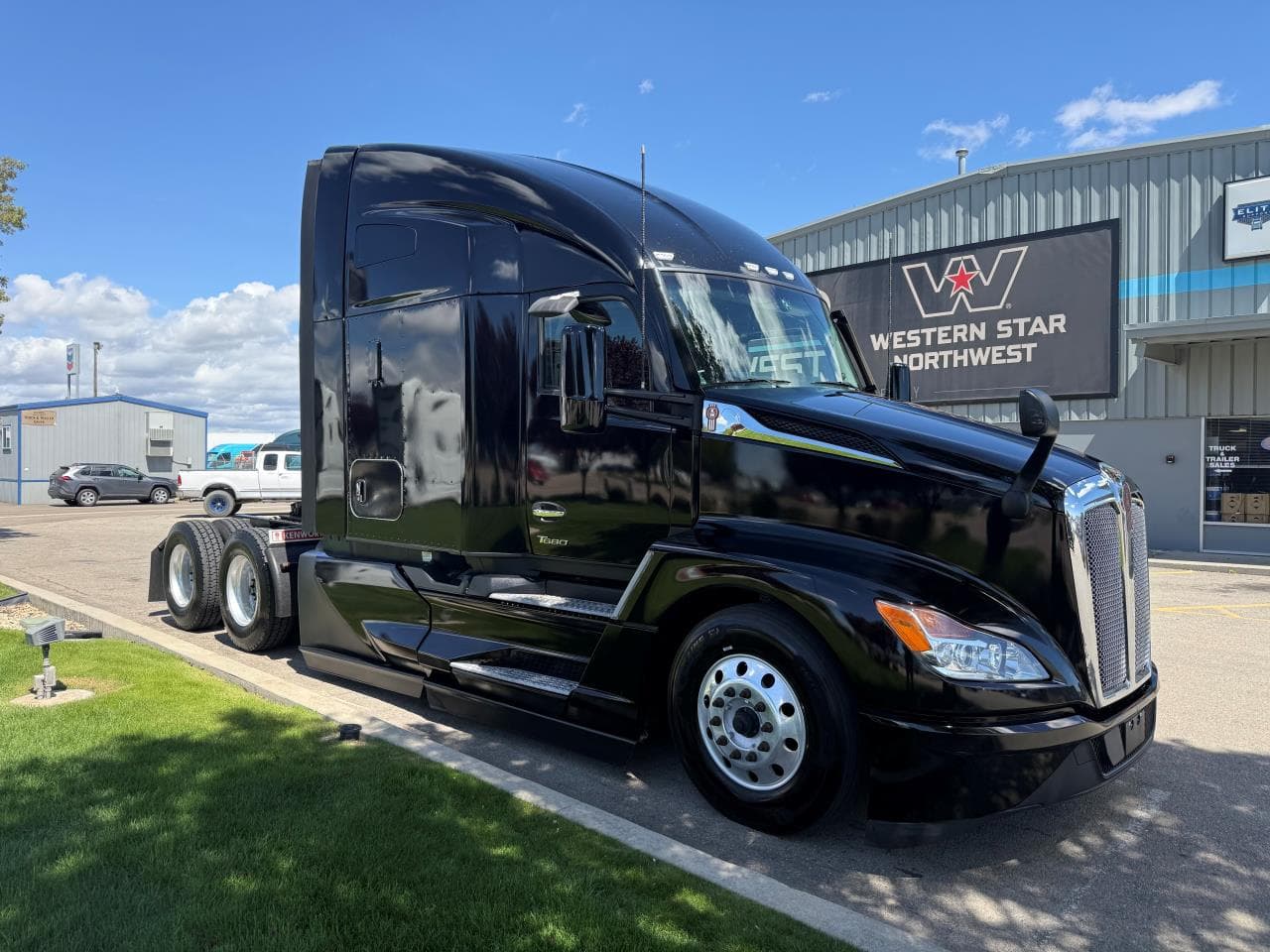 2023 Kenworth T680 in Nampa, ID — photo 6