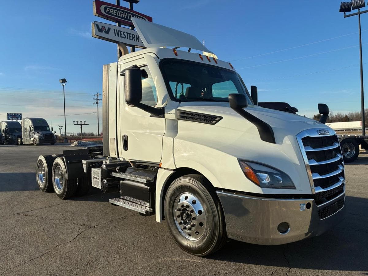2022 Freightliner Cascadia