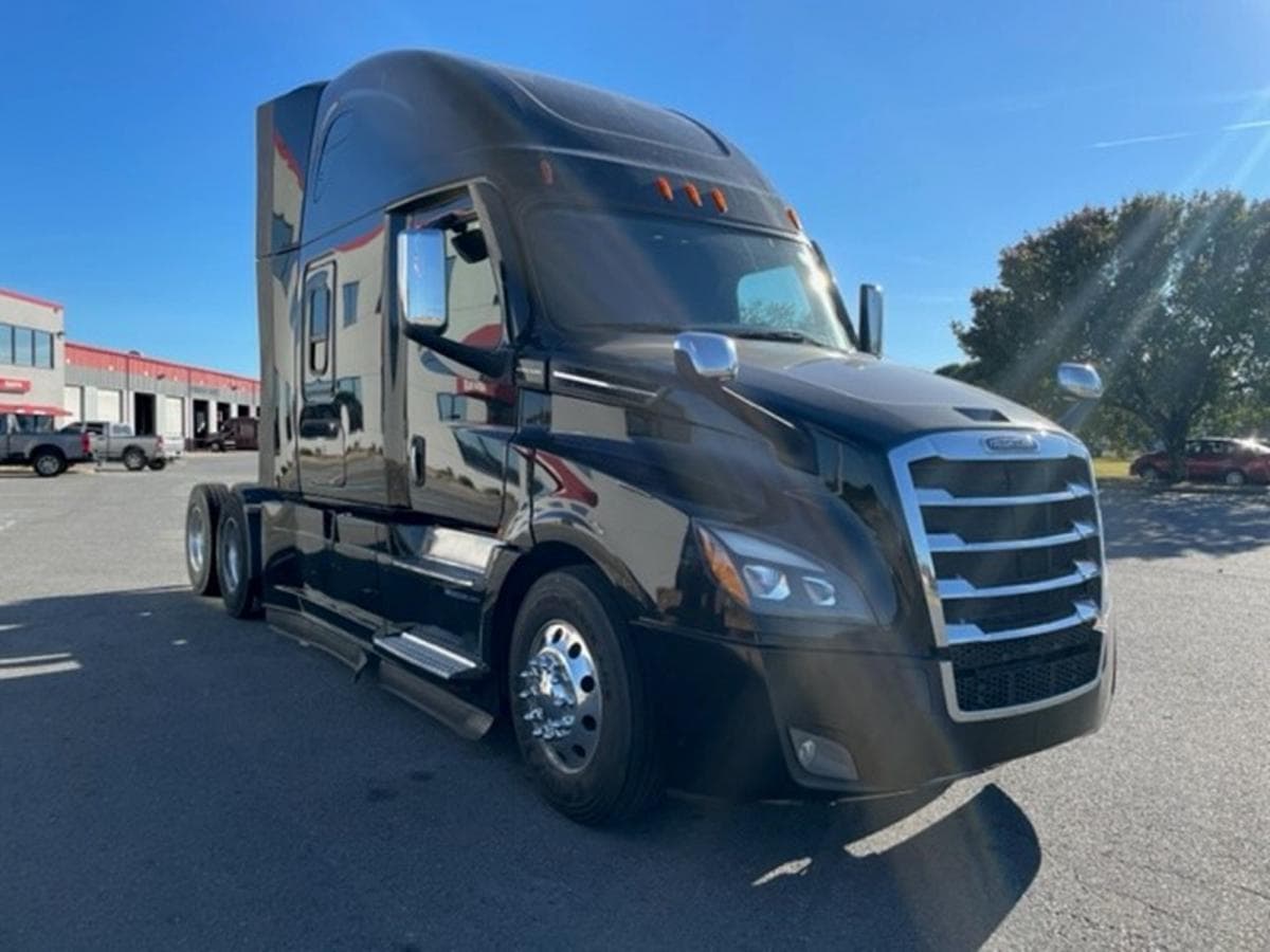 2023 Freightliner Cascadia