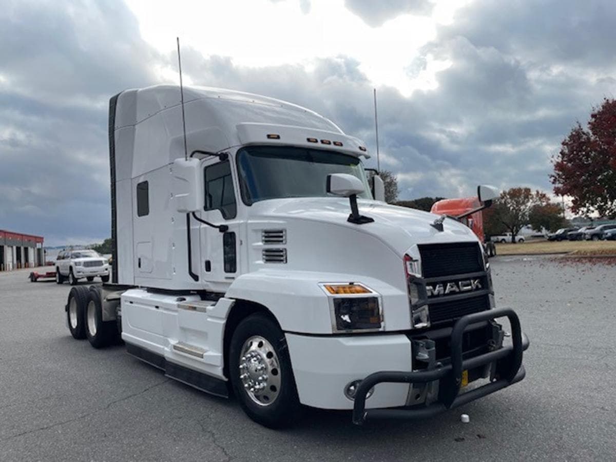 2022 Mack
