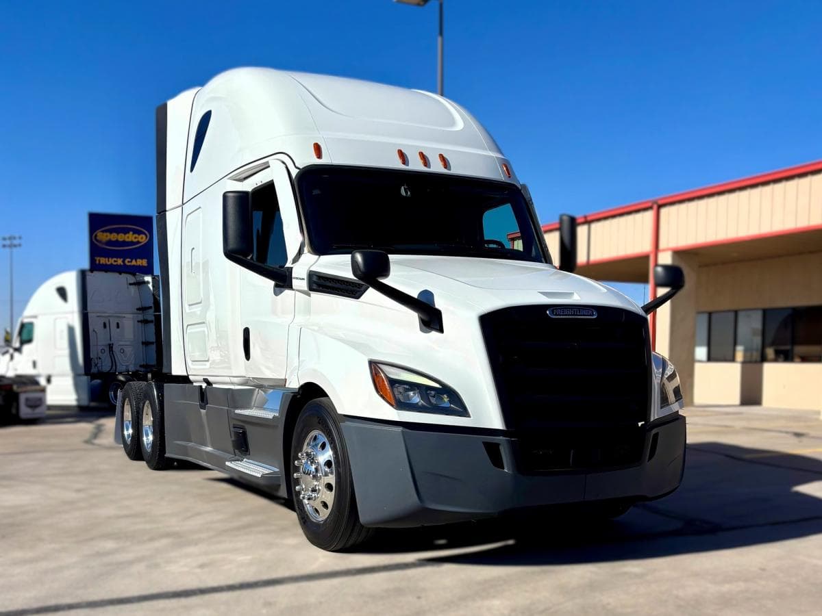 2023 Freightliner Cascadia
