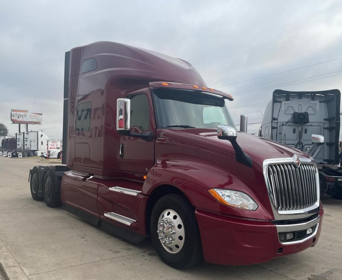 2023 International LT