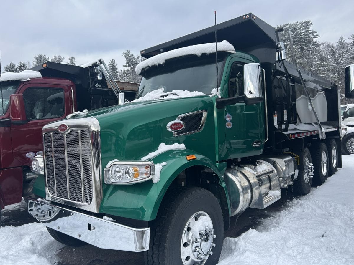 2025 Peterbilt 567