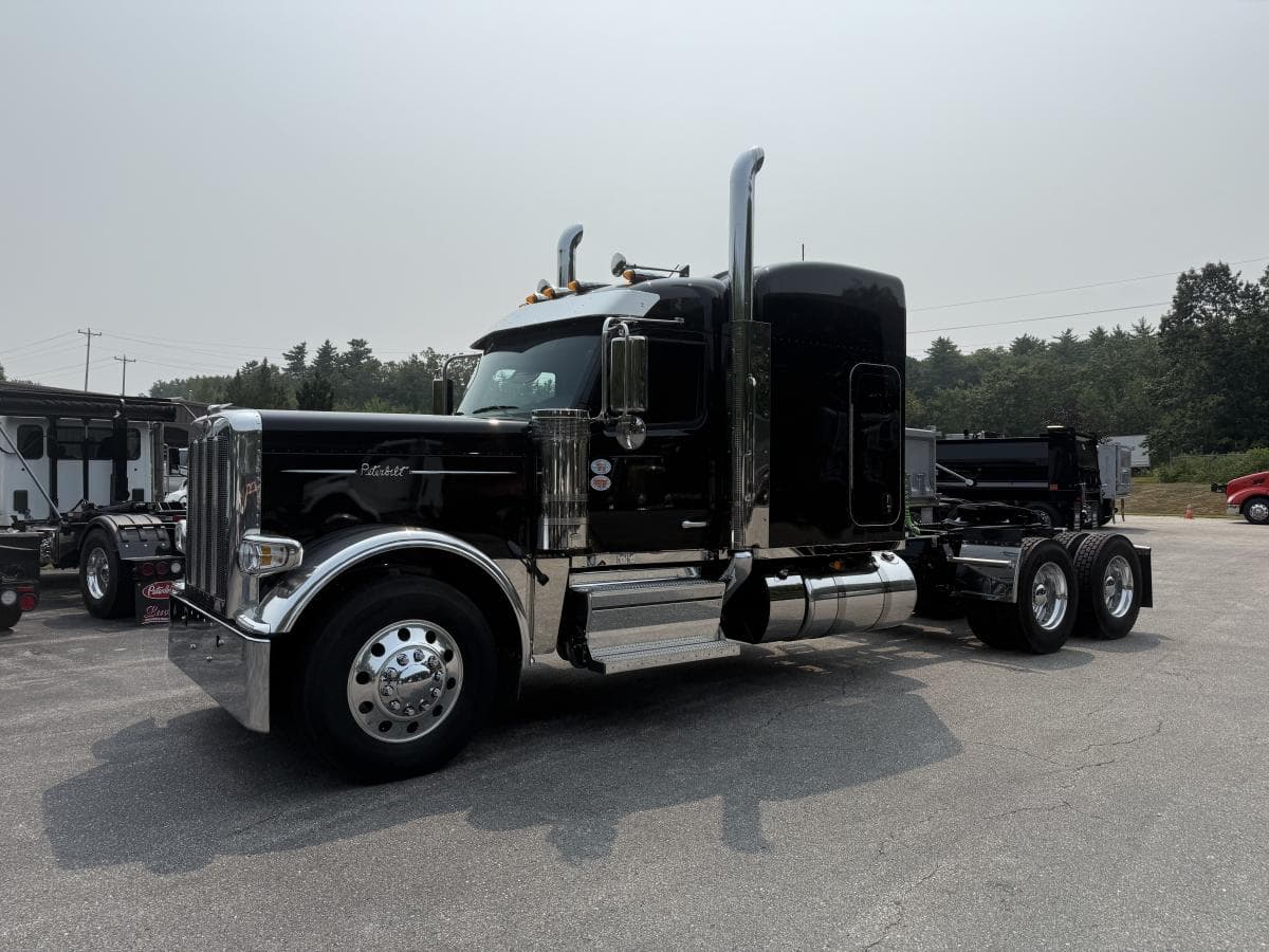 2025 Peterbilt