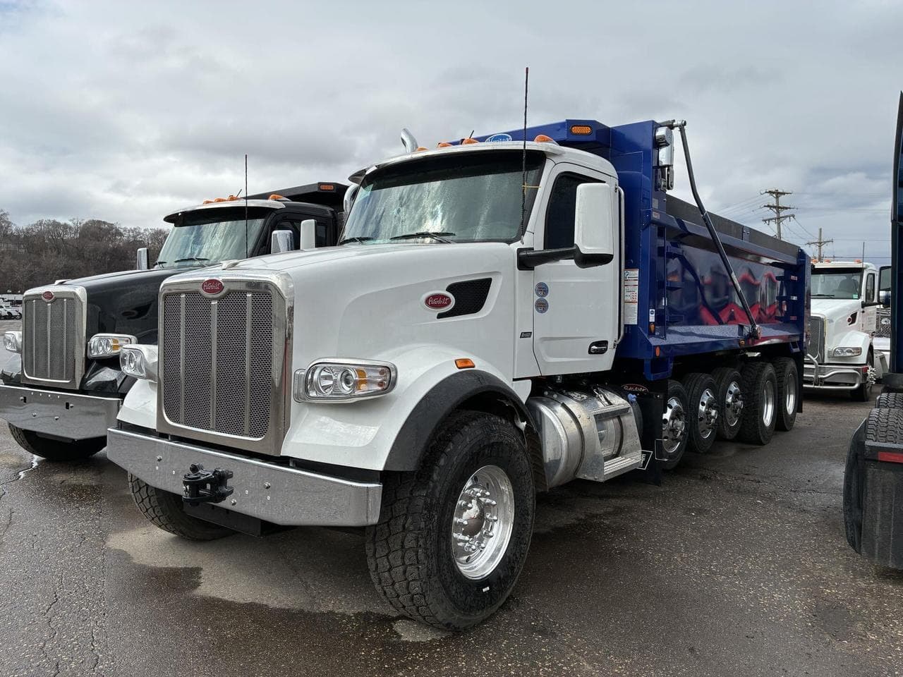 2025 Peterbilt 567