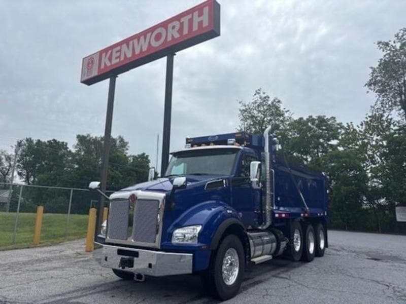 2025 Kenworth T880