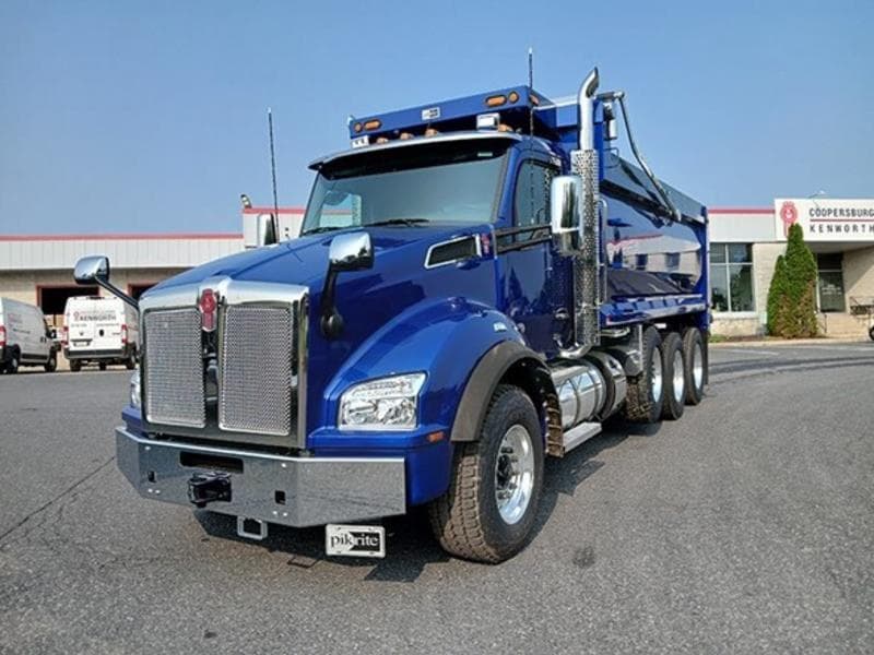 2025 Kenworth T880