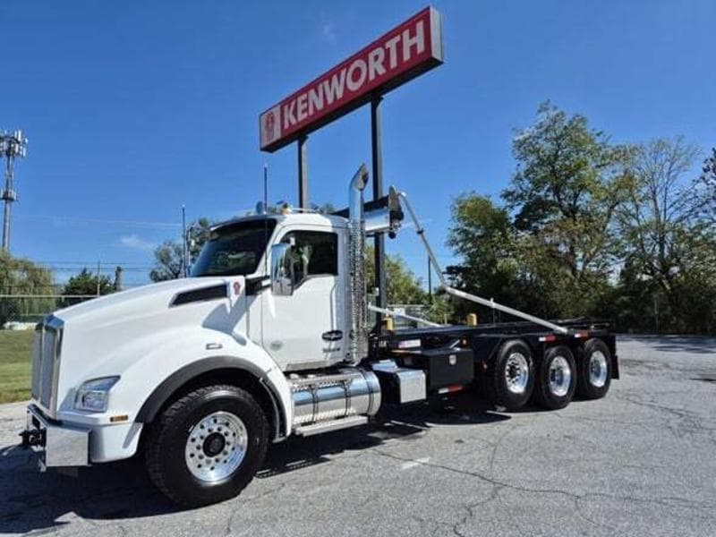 2026 Kenworth T880
