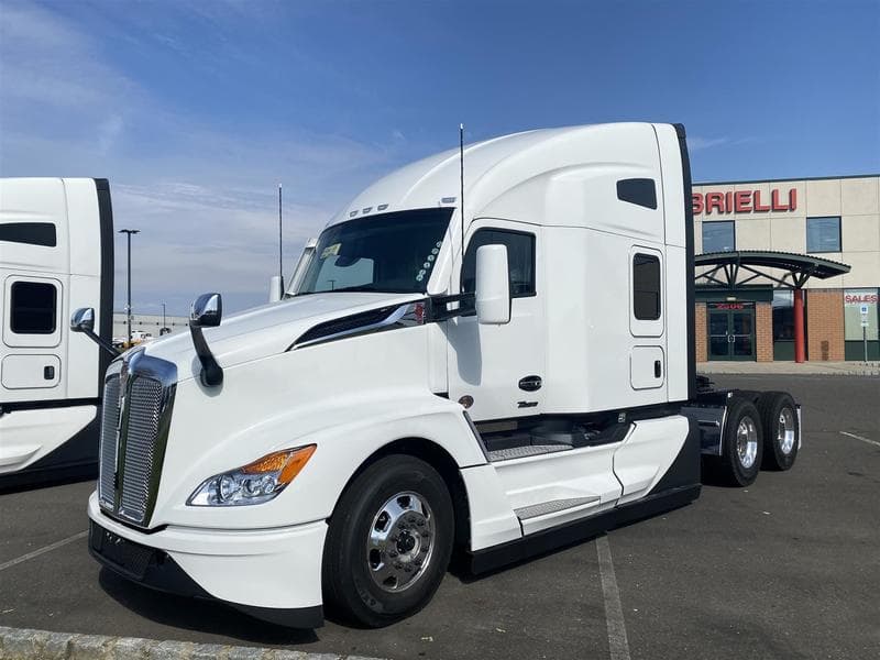 2024 Kenworth T680