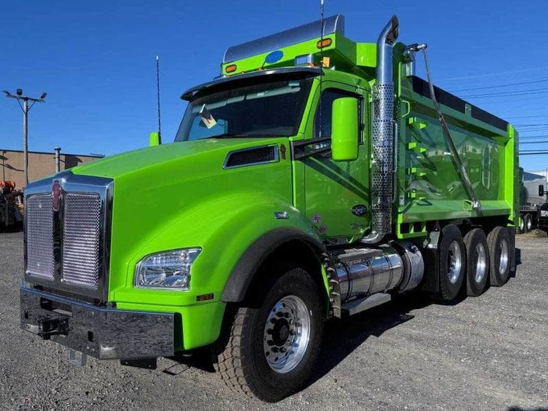 2025 Kenworth T880