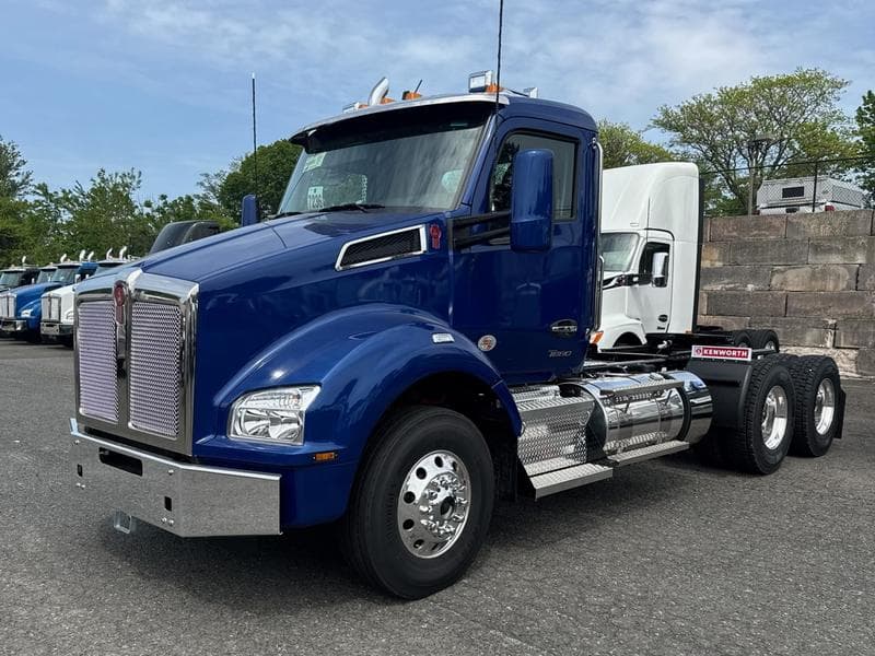 2026 Kenworth T880