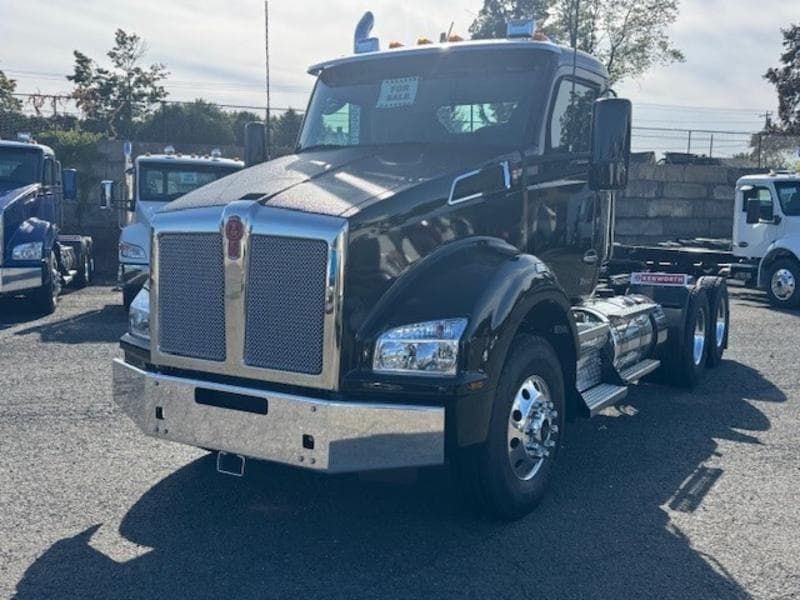 2026 Kenworth T880