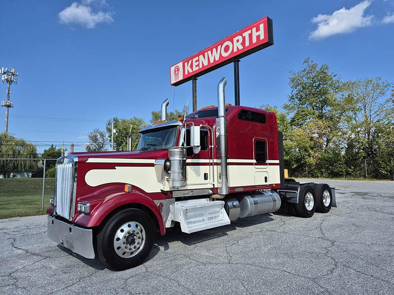 2020 Kenworth W900