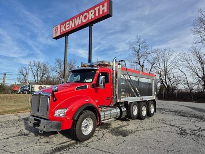 2025 Kenworth T880