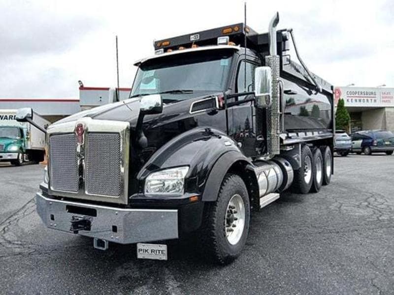 2025 Kenworth T880