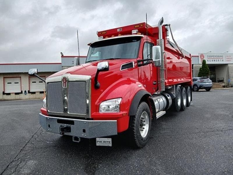 2025 Kenworth T880